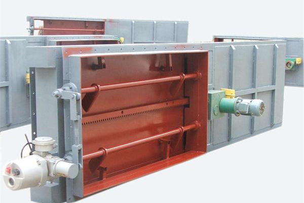 新型環(huán)繞免擦洗型全自動洗車機(jī)的特征